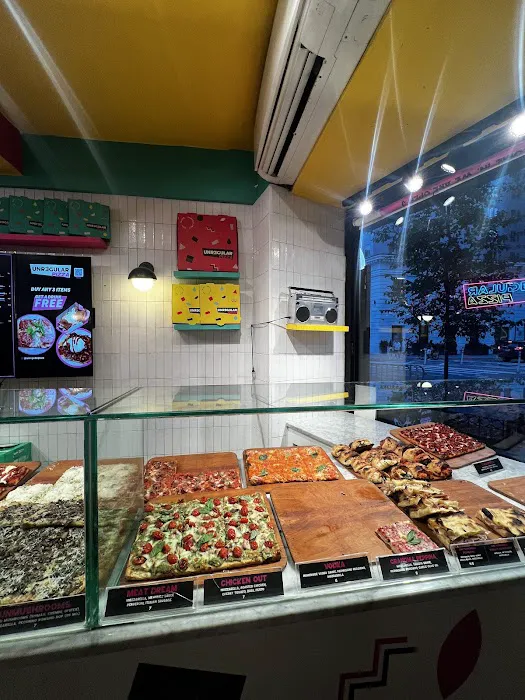Unregular Pizza Picture 10