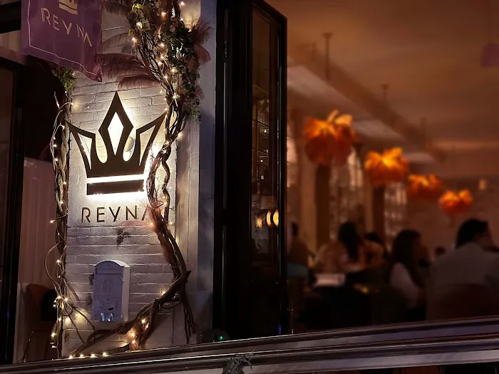 Reyna New York Picture 2