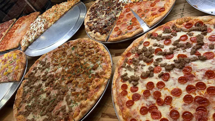 Champion Pizza - 5th Ave Picture 8