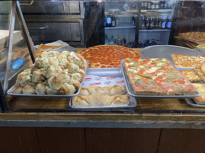 Champion Pizza - 5th Ave Picture 6