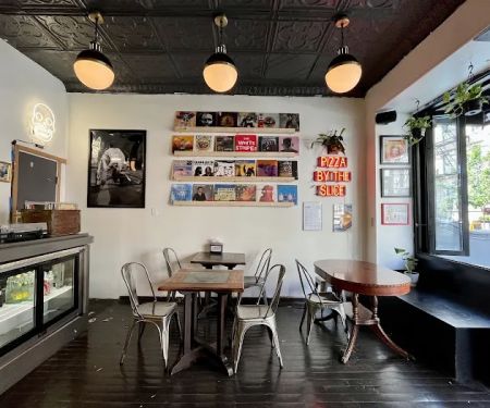 Nateu2019s Detroit Pizza