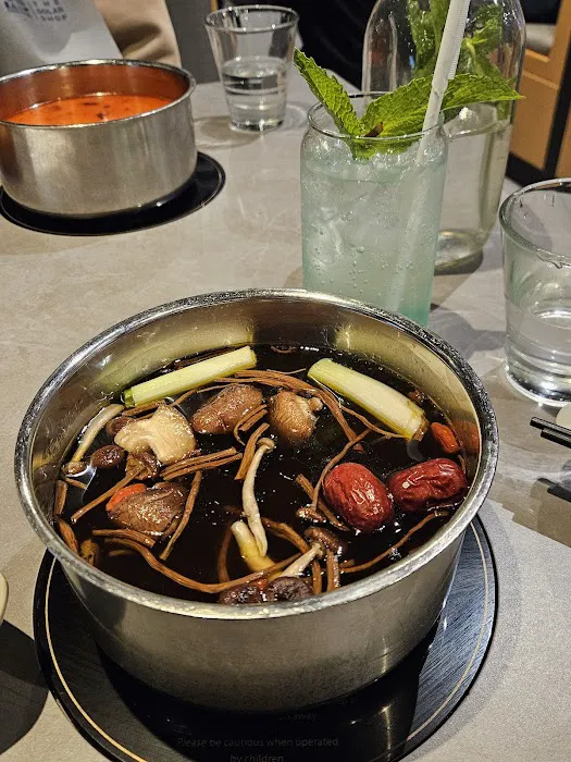 The Dolar Shop Hot Pot Manhattan Picture 6