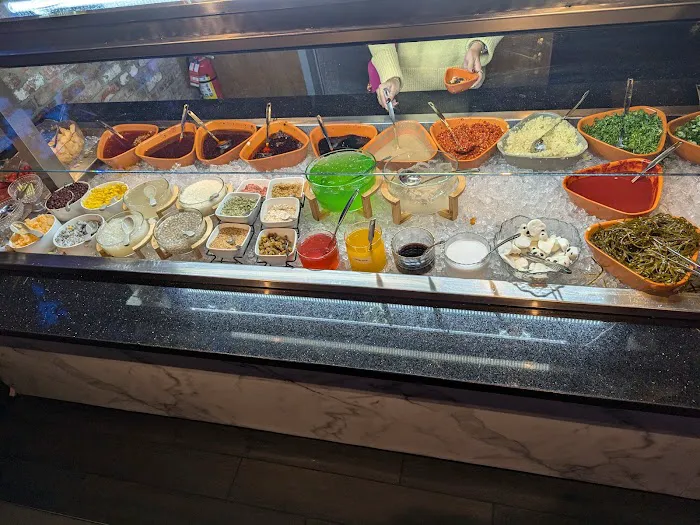 The Dolar Shop Hot Pot Manhattan Picture 4