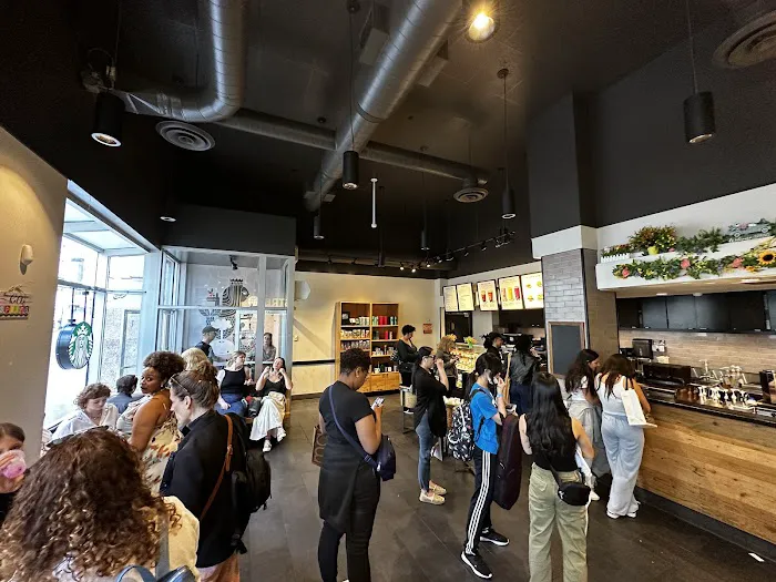 Starbucks Picture 10