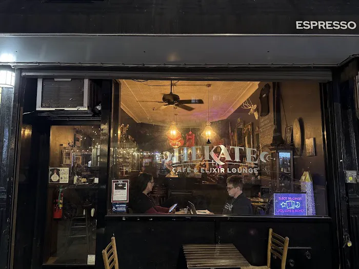 Hekate Café & Elixir Lounge Picture 2