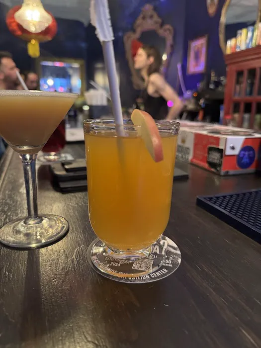Hekate Café & Elixir Lounge Picture 3