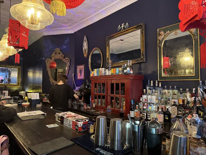Hekate Café & Elixir Lounge Picture 8