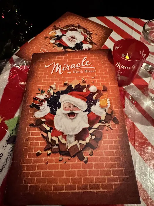 Miracle on Ninth St Picture 6