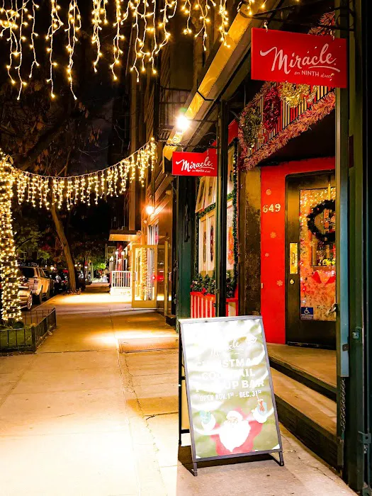 Miracle on Ninth St Picture 7