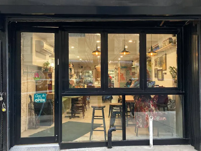 B Cup Cafe & Eatery Picture 10
