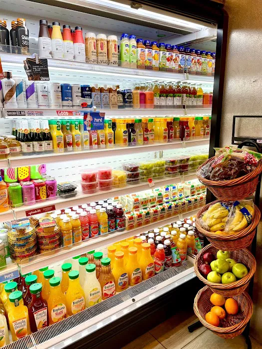 Greenland Gourmet Deli and Grocery Picture 4