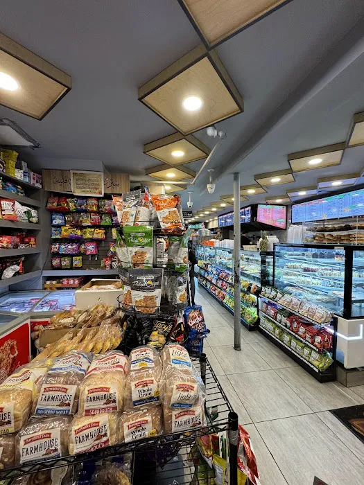 Greenland Gourmet Deli and Grocery Picture 2
