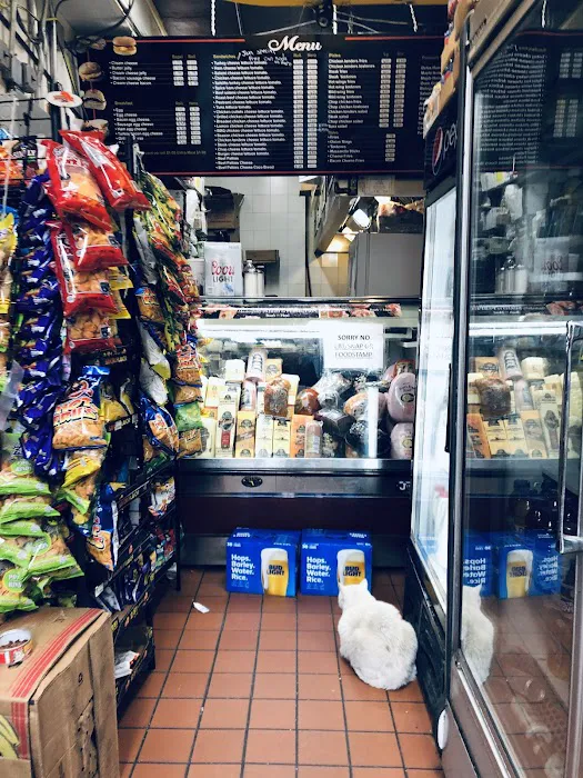 Neighborhood Deli Picture 6
