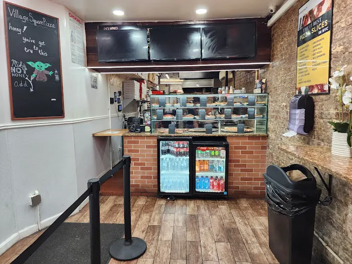 Village Square Pizza Picture 10