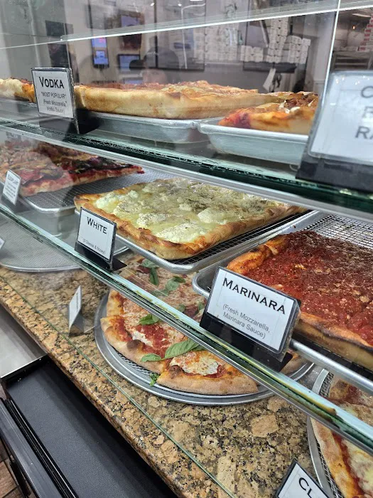 Village Square Pizza Picture 5