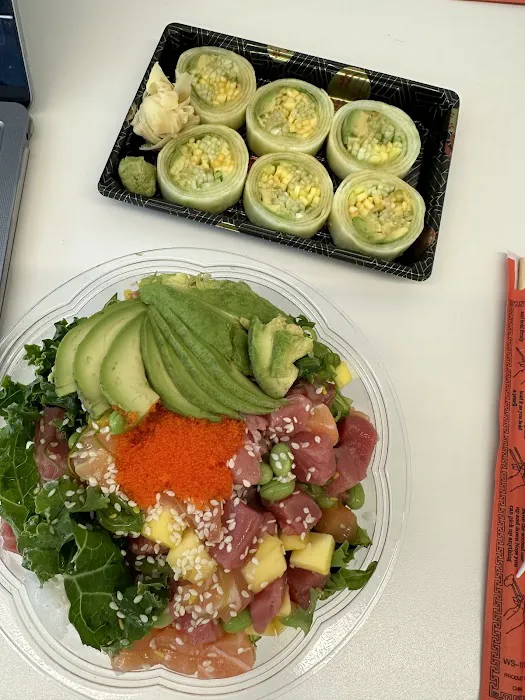 Poke and Roll Sushi Picture 2