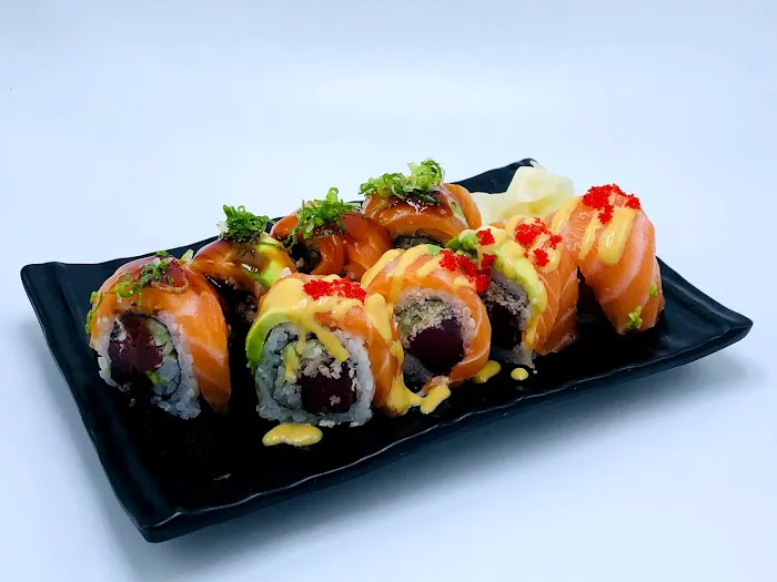 Poke and Roll Sushi Picture 3