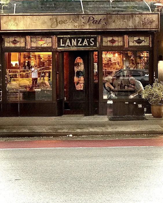 Joe & Pat's NYC Picture 5