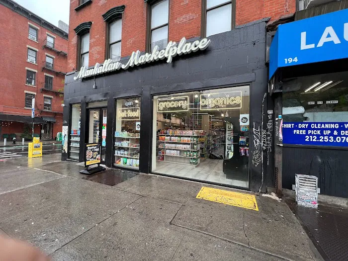 Manhattan Market Place Picture 3