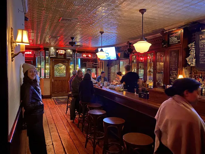 11th St. Bar Picture 3