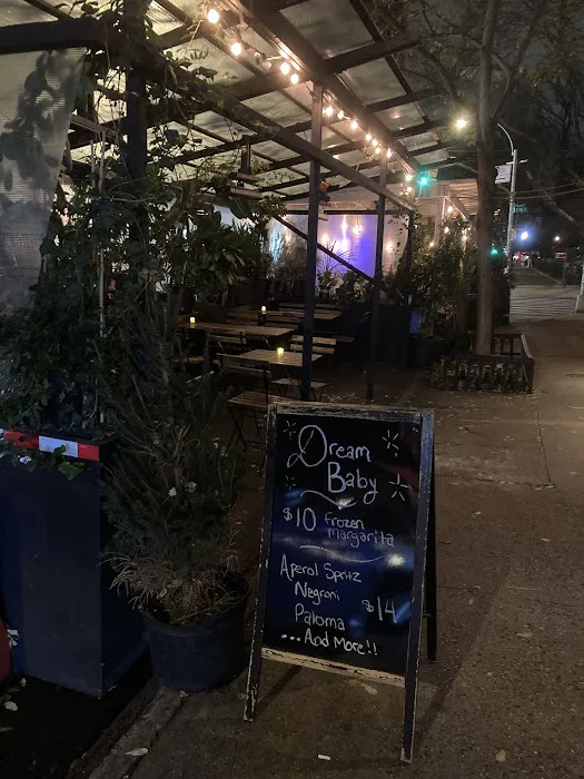Dream Baby Bar and Cocktail Parlour Picture 8
