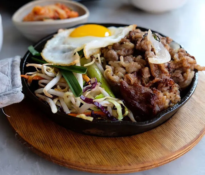 Gomi Korean wine Bar Picture 3
