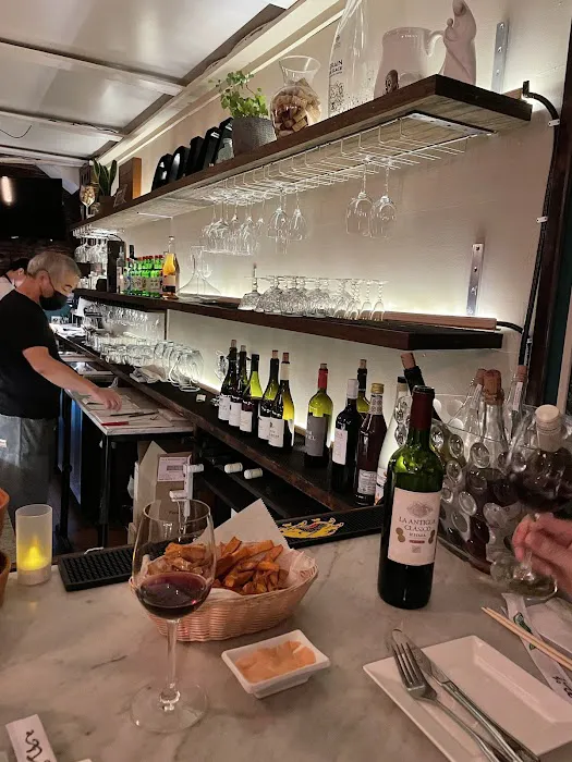 Gomi Korean wine Bar Picture 7