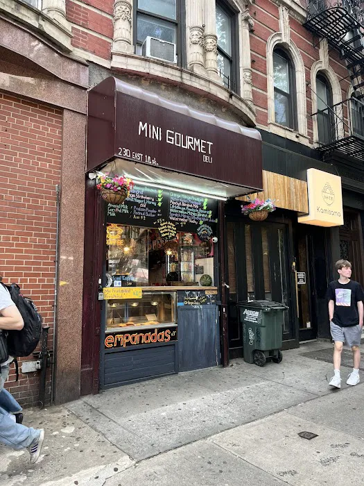 Mini Gourmet Deli Picture 10