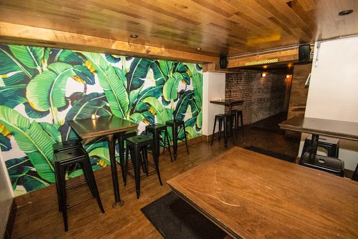 Hidden Lane Bar Picture 8