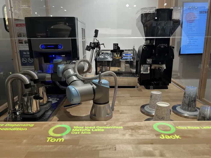 Artly Robot Coffee @ MUJI Chelsea Market Picture 2