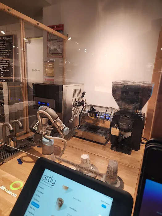 Artly Robot Coffee @ MUJI Chelsea Market Picture 1