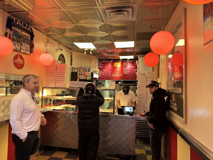 Stella's Pizza Picture 4