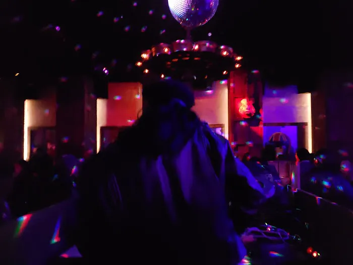 Electric Room Picture 4