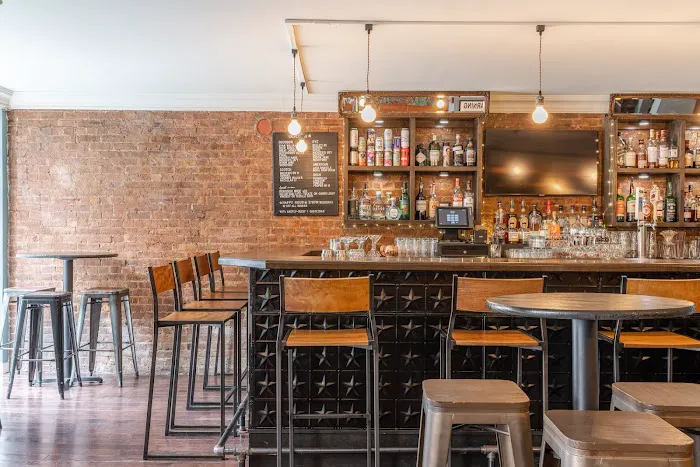 Gadfly Bar Picture 2
