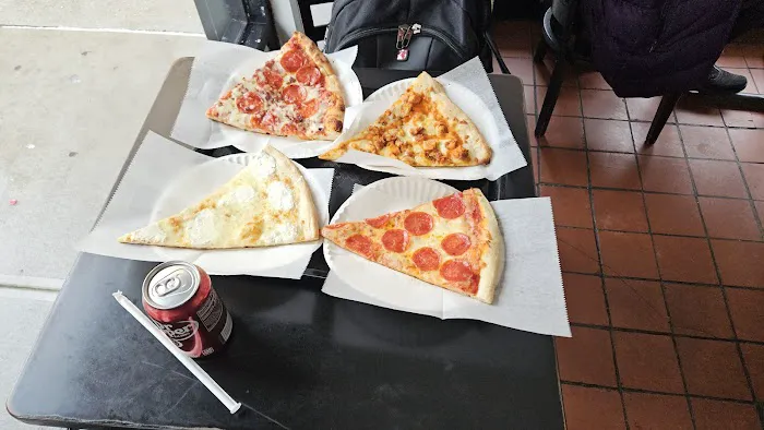 J's Pizza Picture 1