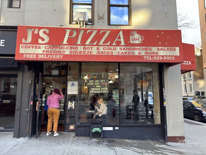J's Pizza Picture 3