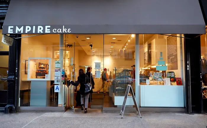 Empire Cake - Chelsea Picture 2