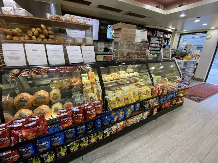 Gourmet Deli & Pizza Picture 10