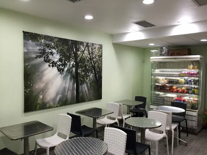 Gourmet Deli & Pizza Picture 6