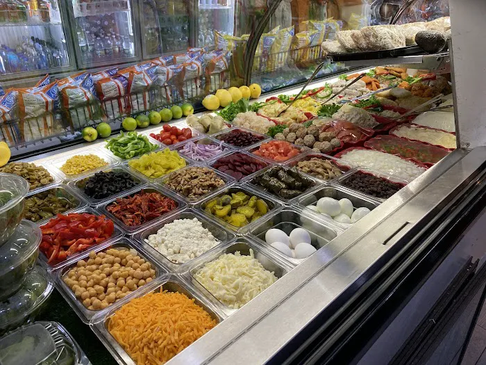 Gourmet Deli & Pizza Picture 4