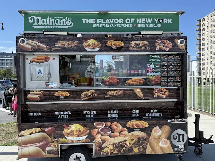 Hima Halal Food Truck Picture 2