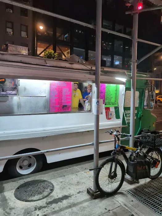Tacos El Idolo Picture 6