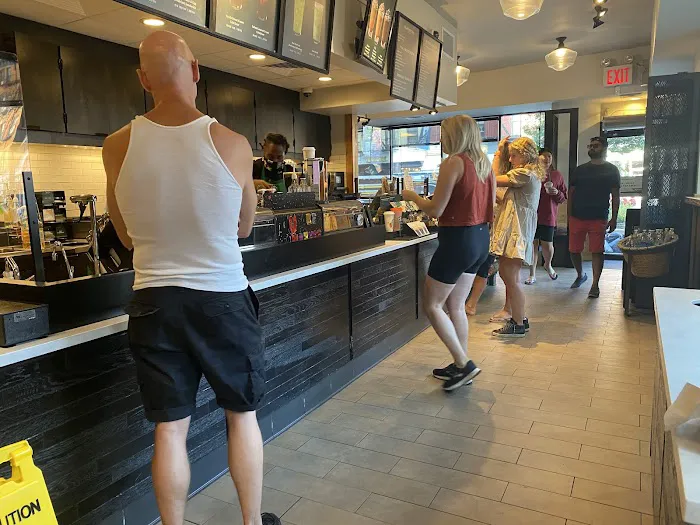Starbucks Picture 7