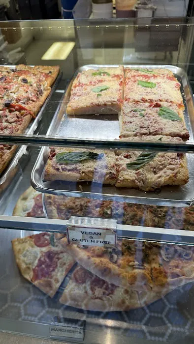 ROCCO'S PIZZA Picture 8