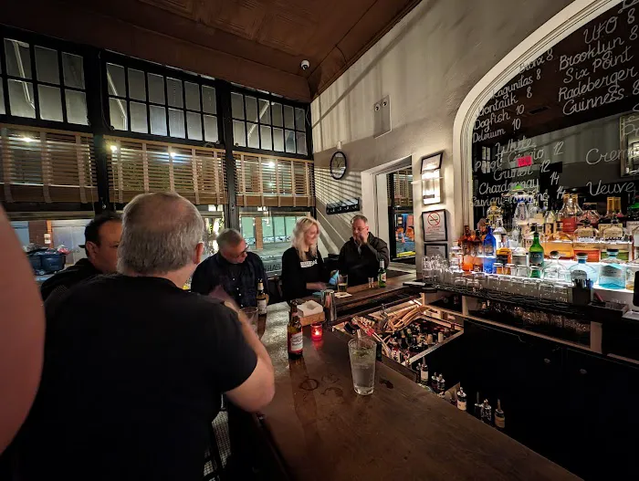 Park Bar Picture 8