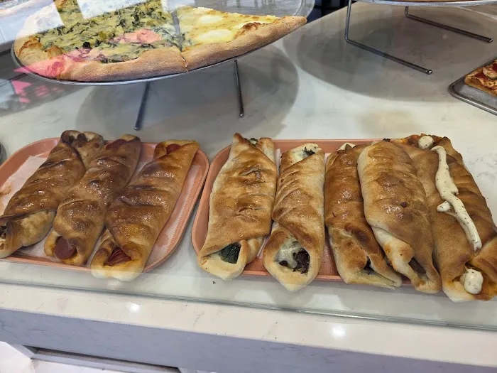 La Citta Pizzeria Picture 1