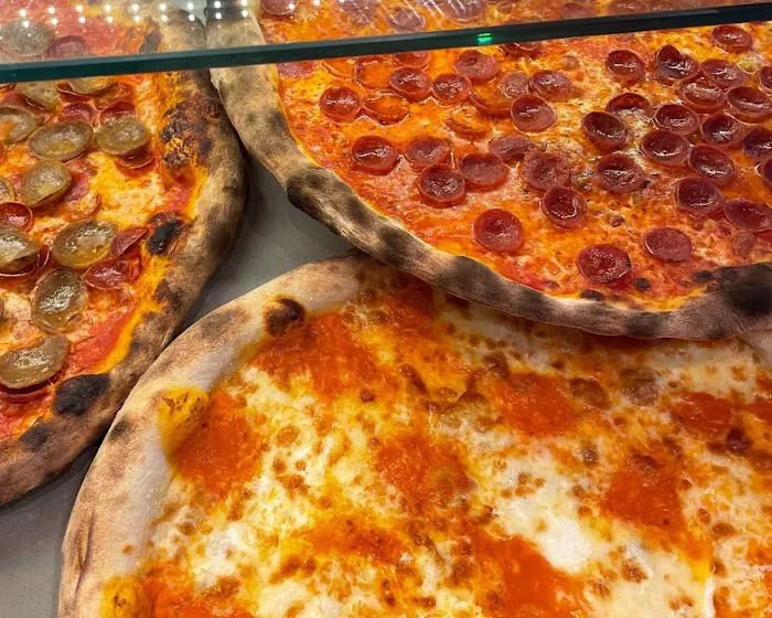 Norm's Pizza Picture 3