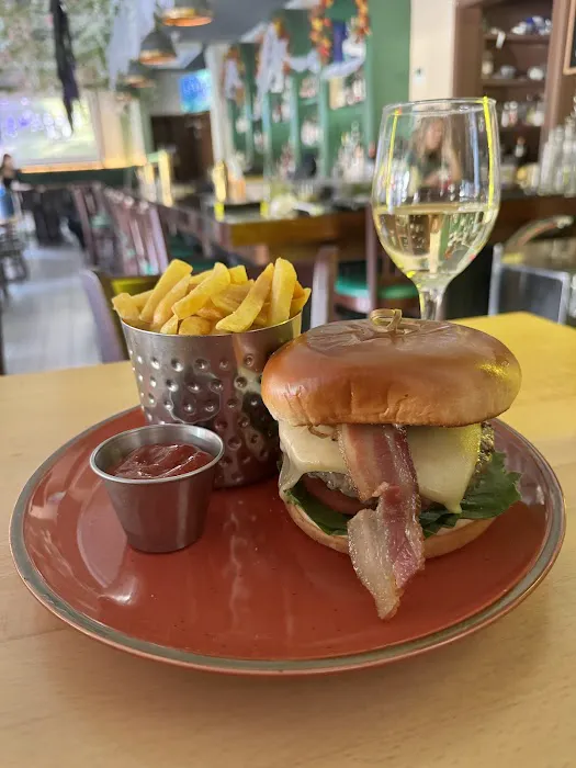 The Laurels Cafe and Bar Picture 1