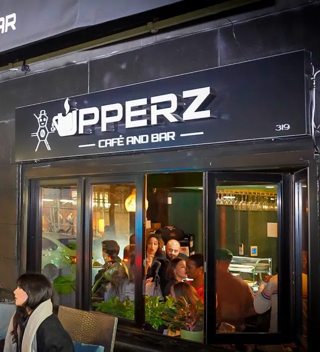 Upperz Cafe and Bar Picture 8