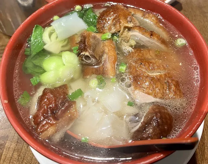 Mee Noodle Shop & Grill Picture 1